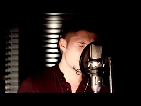 Rihanna - DIAMONDS - Daniel de Bourg cover
