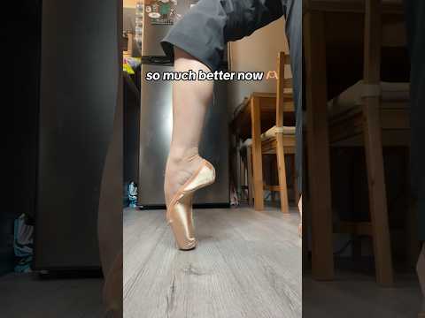 break in new pointe shoes with me!! 🩰😍 #ballerina #pointeshoes #ballet
