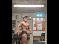 Bodybuilding posing - Massive Pump