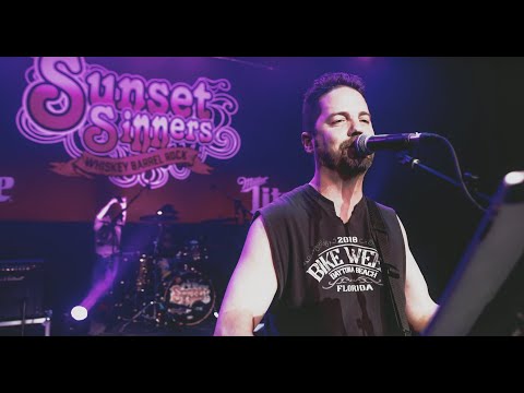 Sunset Sinners - Mine All Mine (Official Video)