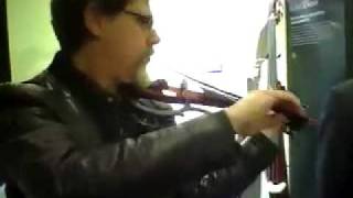 Video thumbnail for Yamaha SV-255 Silent Violin Pro at NAMM 2010 by Electric Violin Shop