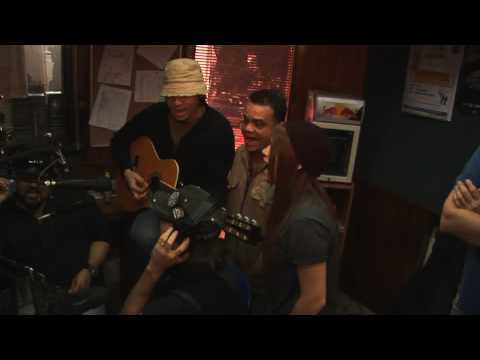 Un poco de Felicidad en La Femenina.mpg