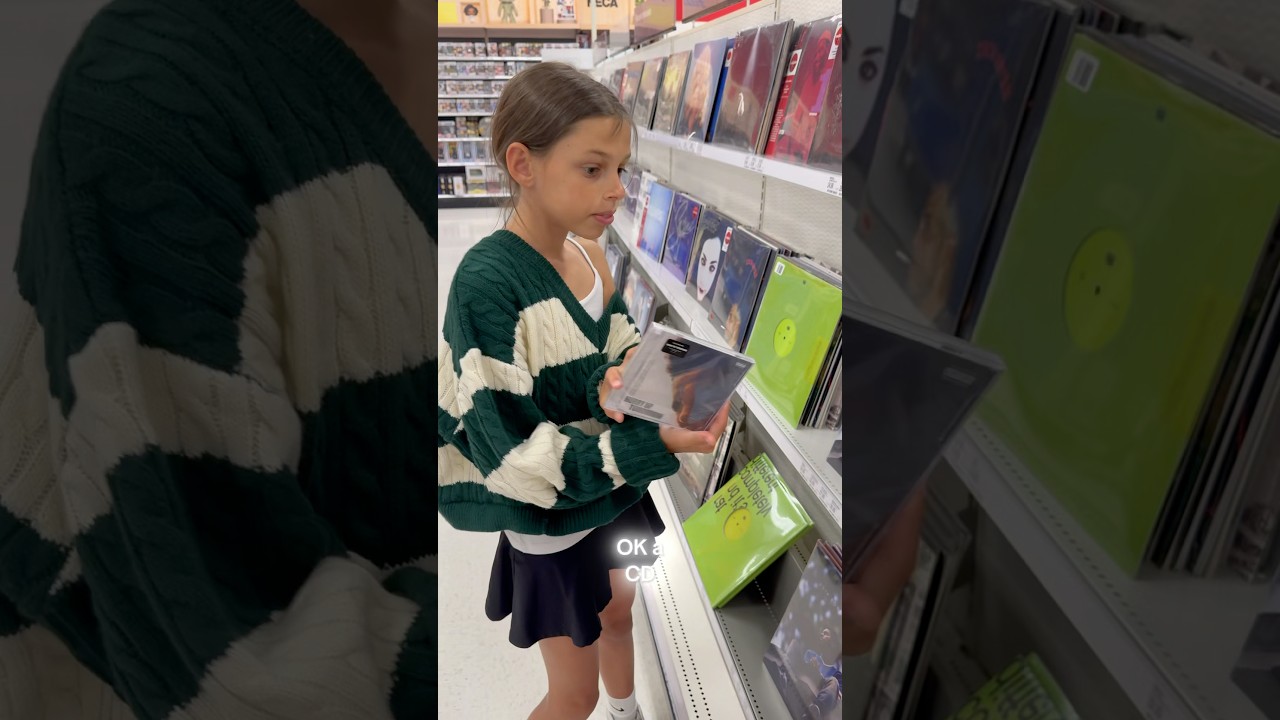 Do you know anyone with a CD player? #music #sza #taylorswift