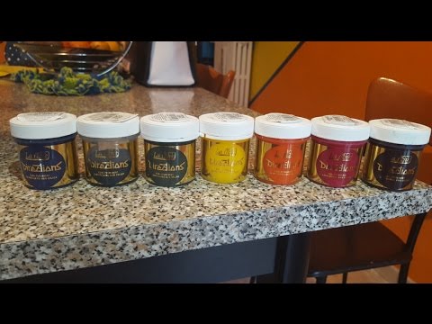 La medicina pigmentary nota su mani Crema per la pelle intorno a occhi con leffetto di decolorazione