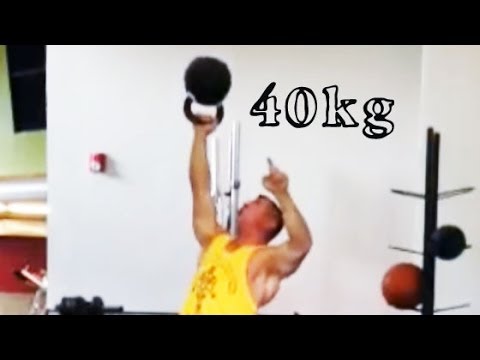Ed Tessel - 40kg kettlebell bottom up press 4+4 reps
