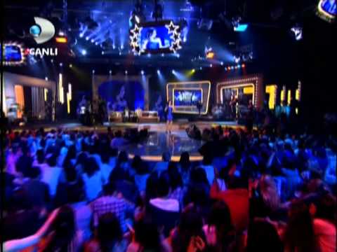 Ebru Gundes- Aldirma deli gonlum.mpg