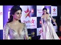 Mouni Roy Looking H0t At Star Screen Award Full Red Carpet Video