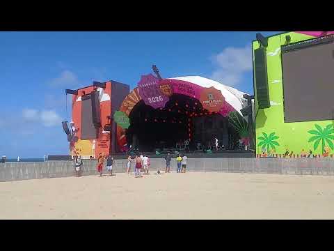 Palco da praia de Iracema já montado #Ceará #falameunego #viraliza #humor #nordeste 