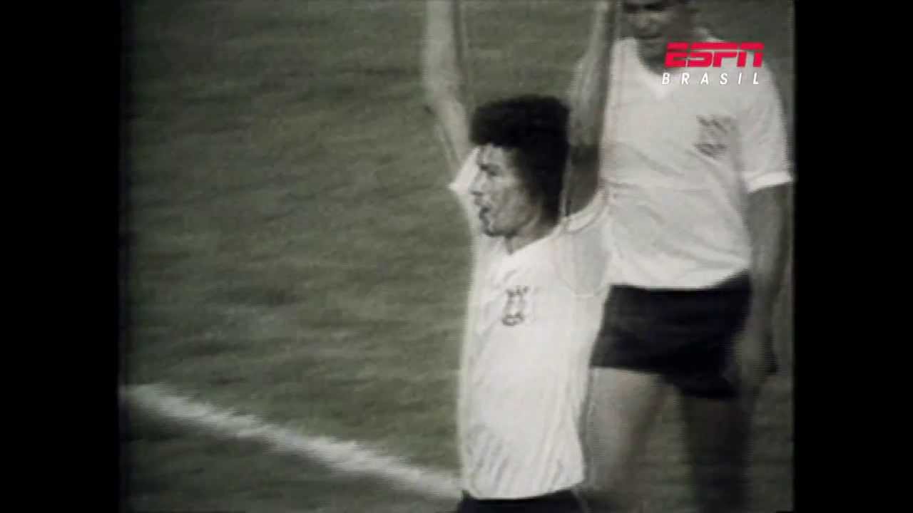 Destino Futebol: "Sócrates, o Artista"