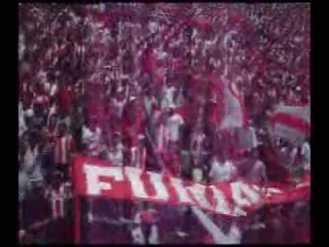 "Furia Roja Ambato" Barra: Furia Roja &bull; Club: Técnico Universitario
