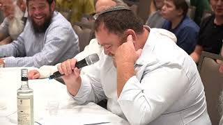 כנס תלמידי הרב שטיינזלץ תשפ"ב - אוריה נאור מספר על הרב שטיינזלץ (תלמידי הרב עדין אבן ישראל (שטיינזלץ) זצ"ל) - התמונה מוצגת ישירות מתוך אתר האינטרנט יוטיוב. זכויות היוצרים בתמונה שייכות ליוצרה. קישור קרדיט למקור התוכן נמצא בתוך דף הסרטון