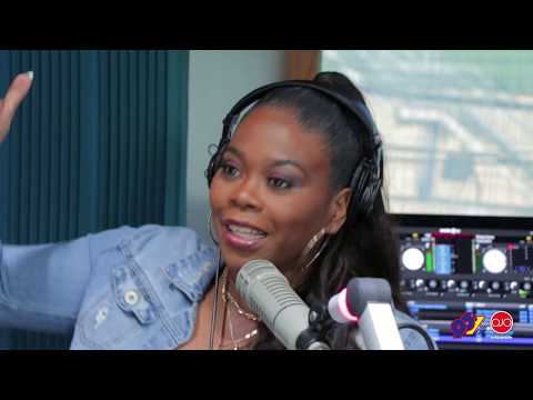 Nadia Batson Performs "So Long," "Strangers" & "Shake Down" Live On The Madder Drive