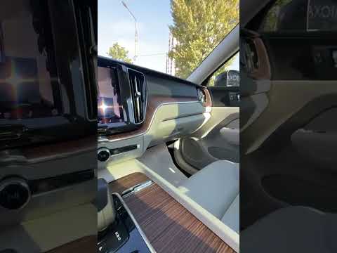 фото volvo xc60 ii 0