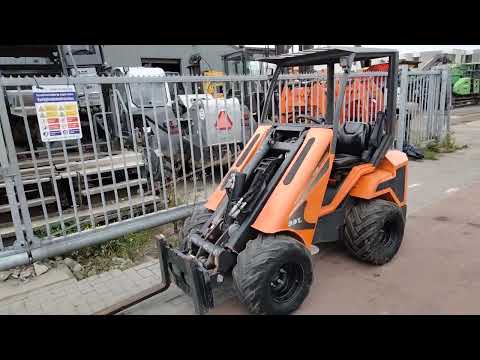 Cast 33 TLS minishovel mini loader giant avant 1400kg