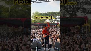 Download lagu Penampilan Hendra Kumbara & Om Syalala di SMAN 12 Semarang membawakan lagu Dalan Liyane mp3