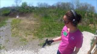 preview picture of video 'Beretta 92FS Introduction, Two Handed, Rapid Fire, and One Handed'