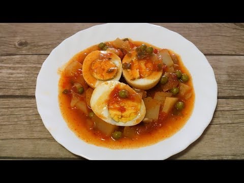 PAPAS Y HUEVOS EN SALSA DE TOMATE