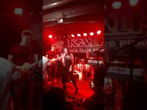 Aréna Prague- Endless 80'S Party - Livin´on a Prayer cover by Marina & Aréna