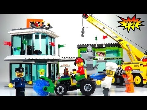 LEGO City Town Square Review - LEGO 60026