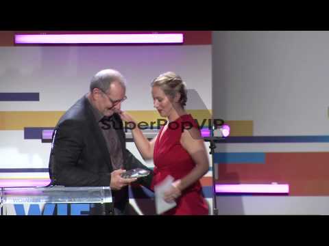 SPEECH: Ed O'Neill and Christina Applegate at the 2012 Wo...