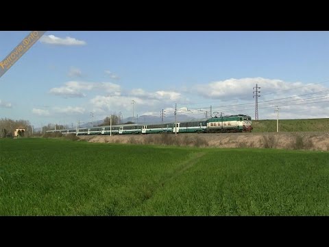 E.656 con carrozze cuccette a Fara Sabina - E.656 with sleeping coaches in Fara Sabina