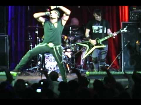 Thumbnail for Pop Evil (Last Man Standing)  Multi-Camera Edit  - Buster's Billiards & Backroom lex.,KY. 12-11-09 by Pop Evil