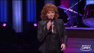 Carrie Underwood &amp; Reba McEntire - Does He Love You (Live Grand Ole Opry)