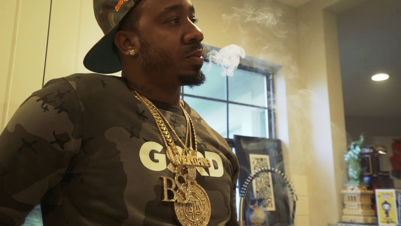 Paul Wall & Statik Selektah ft Benny The Butcher – ”Overcame”