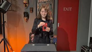 Fantasma Magic's Gung-Ho Box Performed By Anja Steyn