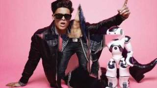 Showtime - Baptiste Giabiconi