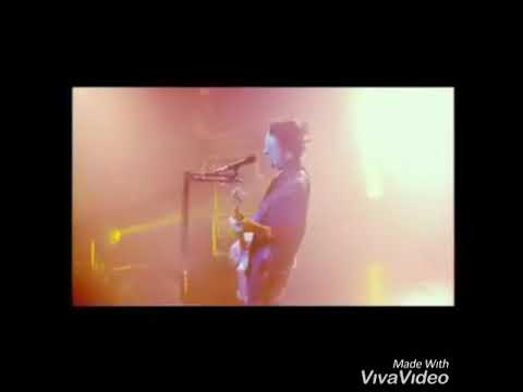 the epic live performance of matt bellamy and thom yorke