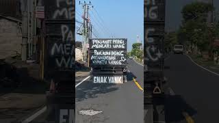 Download lagu kata-kata dibelakang bak truk mp3