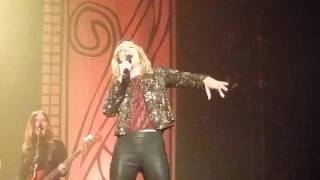 Jennifer Nettles Playing With Fire