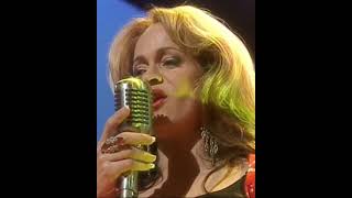 Las Pequeñas Cosas (Version Bachata) Lyrics English Translation