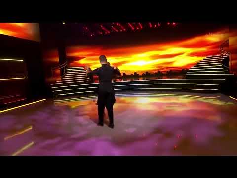 Cameraman stumbles on DWTS NZ