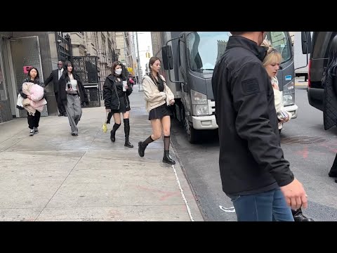 TWICE exit hotel n NYC! #twice #dahyun #momo #nayeon #sana #tzuyu #jihyo #mina #jeongyeon #chaeyoung