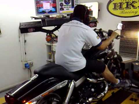 Harley Davidson Dyna'09 Model Dyno Run in Singapore at Team HKL(www.teamhklracing.com)