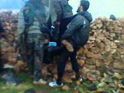 انتشار مقاتلي لواء محمد الفاتح داخل بلدة الزغبة في ريف حماة بعد السيطرة عليها