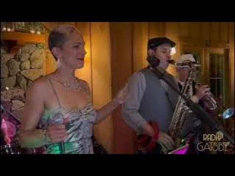 Radio Gatsby Band video.