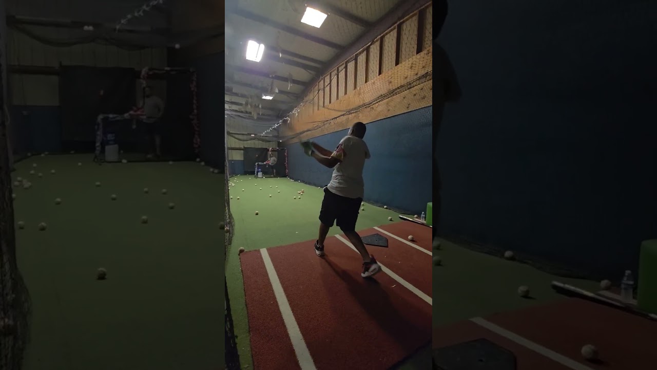 CAN YOU PLEASE STOP IT SIR. #baseballszn #baseball #shorts #summeronshorts