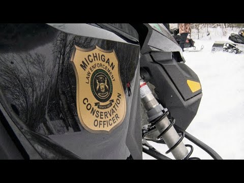 Michigan Game Wardens: Winter Patrol on Duty