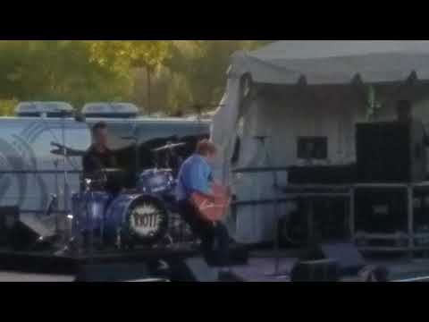 Brian Setzer live Denver warming up 6-10-18