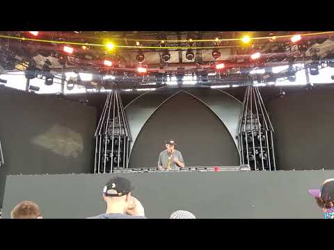 GRiZ intro (Chasing the Golden Hour) live at Triple Rainbow Wisconsin 2022 night 1