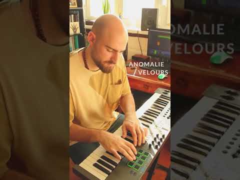 Anomalie - Velours (recreation)