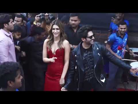 Kartik Aaryan and Kriti Sanon Grand Entry At Trailer Launch of Shehzada