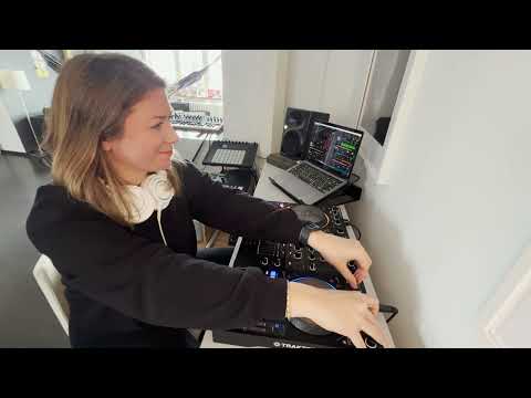 Step into my home DJ sanctuary | Neverwhere Radio 040 by Camea