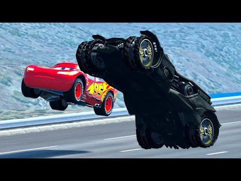 Lightning McQueen vs Batmobile - Drag Race 20 KM