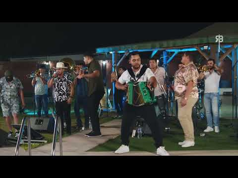 Bélicamente De Acción - Raúl Beltrán Ft. La Autorización, La Reno ( Versión Banda  En Vivo)