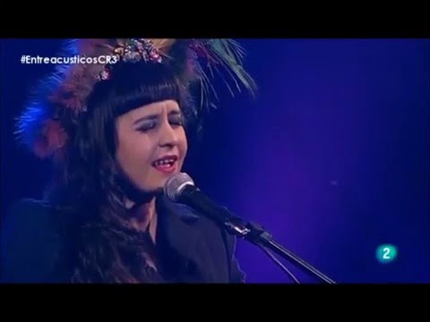 «Y soy tan feliz» – Maui en directo en el programa ‘Entreacústicos La2’