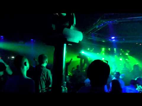 La Bush Closing - Sispeo - Room 2 - 30-08-2013 !!!!! Max Dub